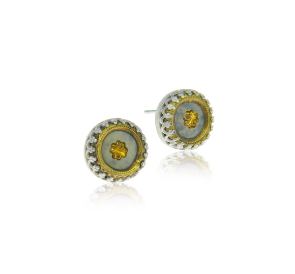 Shamrock stud earrings