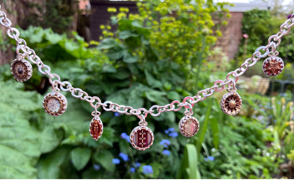 Multi-pendant chain necklace