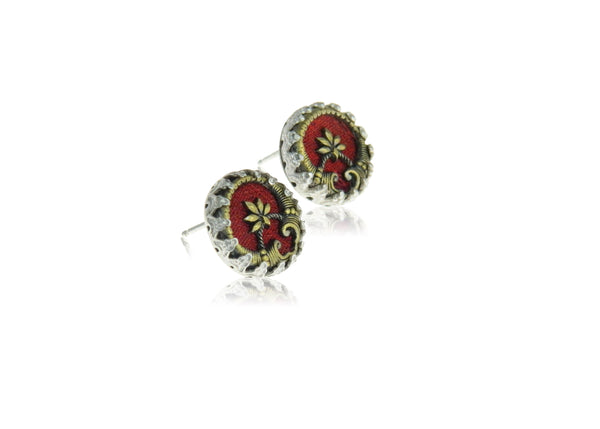 Maple leaf stud earrings