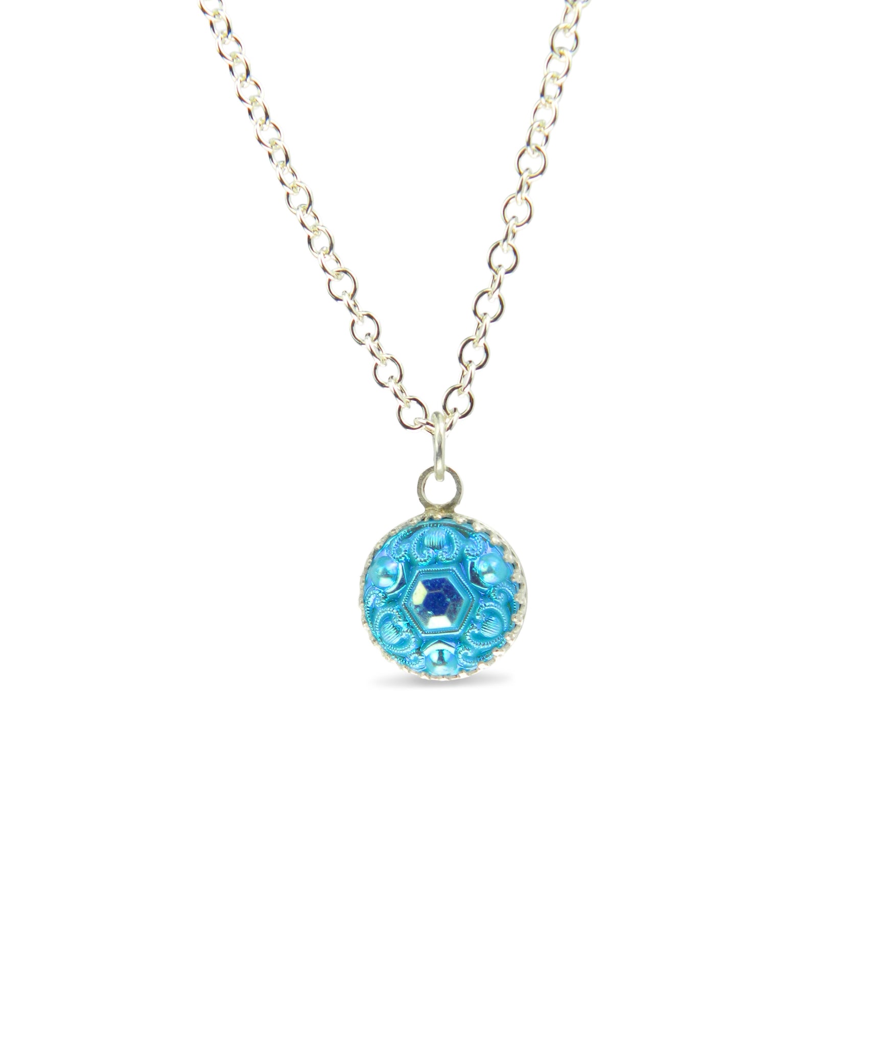 Mid blue pendant and chain